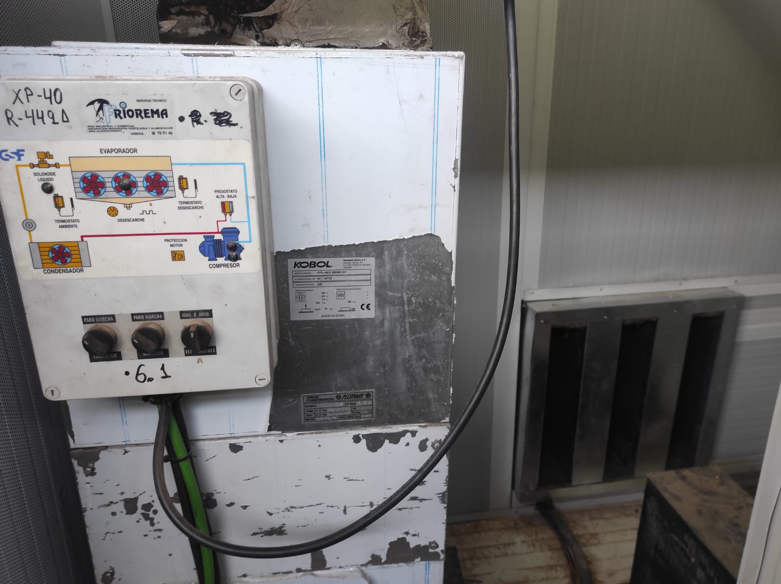 Encapsulamiento motores con silenciadores