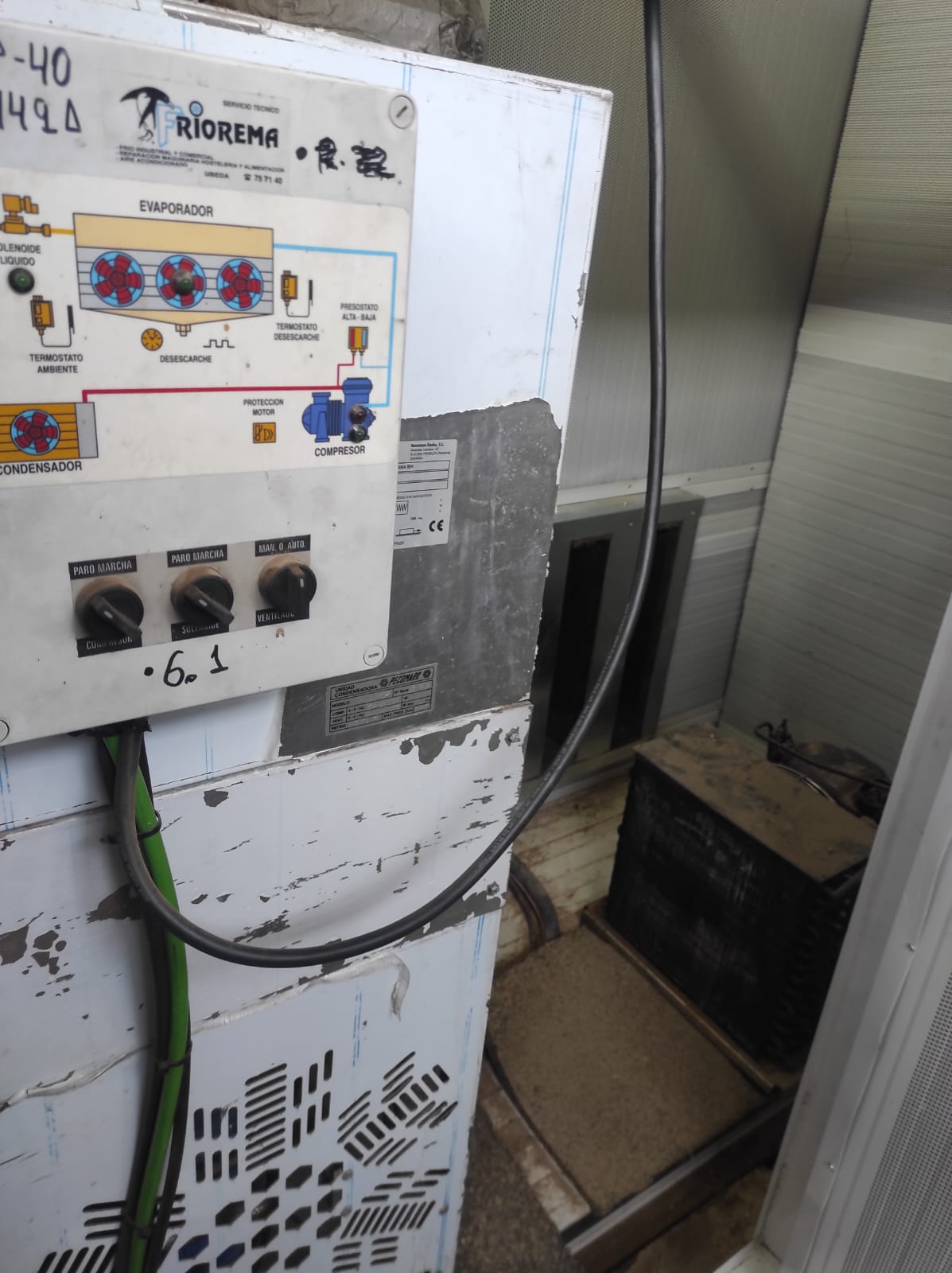 Encapsulamiento motores con silenciadores