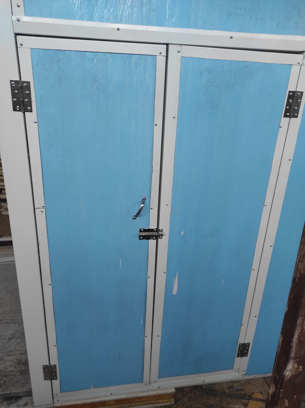 Encapsulamiento motores con silenciadores