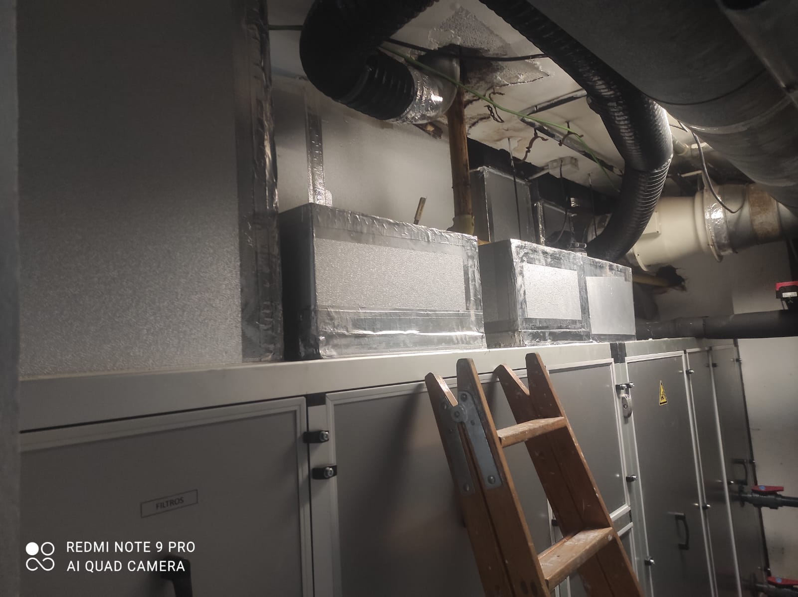 Emboquillado de ute en piscina cubierta